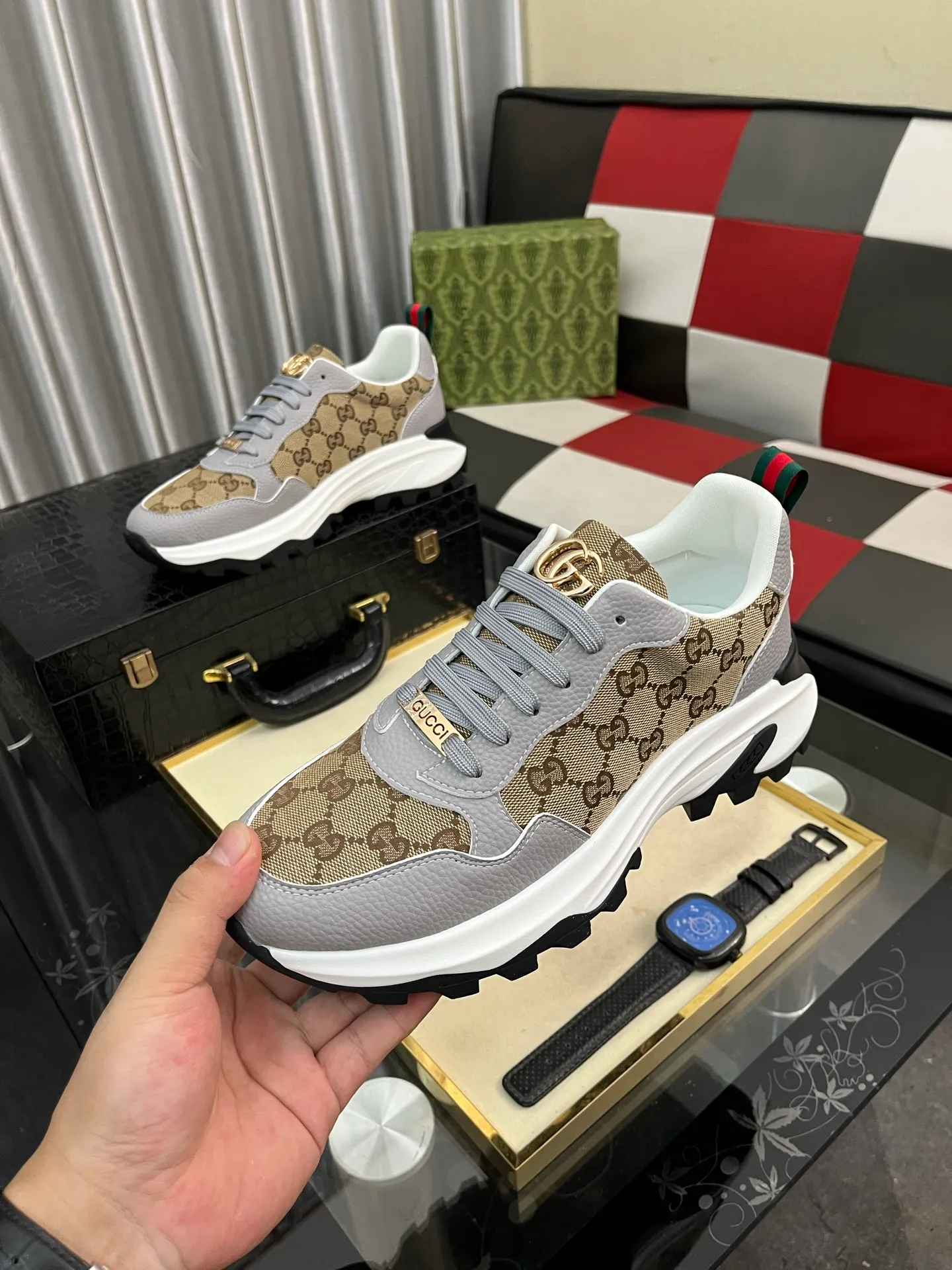 Men's shoes 💰458⌚️⌚️ Gucci •Gucci original quality. ~ Unique modern style sneakers. 🏃A must-have casual shoe for trendy men😍😍 Original brand imported from Italy, imported original leather, sheep lining (refuses to discolor and grind feet) Sole: Original sole provided by the original factory, French lazy style design ⚠️Fit to the feet, original quality attached, super comfortable original sole, code number: 38-444️⃣Colors available